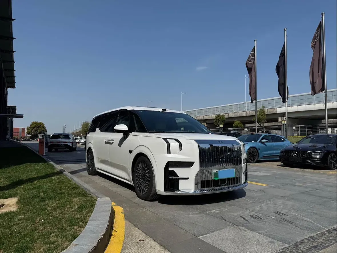 2024 Zeekr 009 BEV 108KWH,autocango,china used car exporter,china ev exporter,chinese used car exporter,chinese used ev exporter