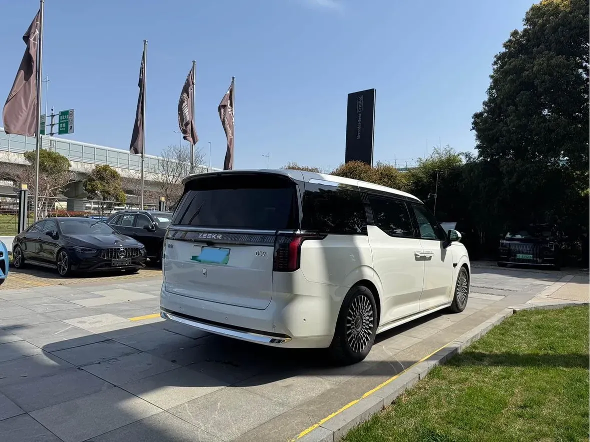 2024 Zeekr 009 BEV 108KWH,autocango,china used car exporter,china ev exporter,chinese used car exporter,chinese used ev exporter