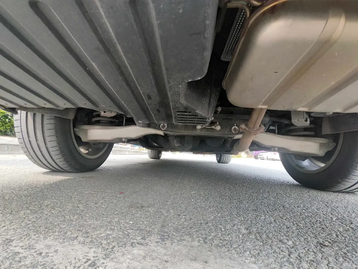 2021 Li ONE Range Extended 131HP REEV 40.5KWH,autocango,china used car exporter,china ev exporter,chinese used car exporter,chinese used ev exporter