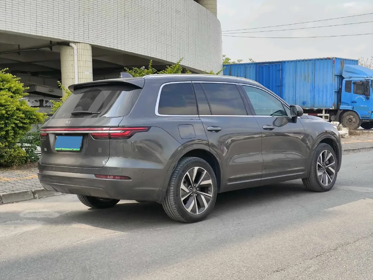 2021 Li ONE Range Extended 131HP REEV 40.5KWH,autocango,china used car exporter,china ev exporter,chinese used car exporter,chinese used ev exporter