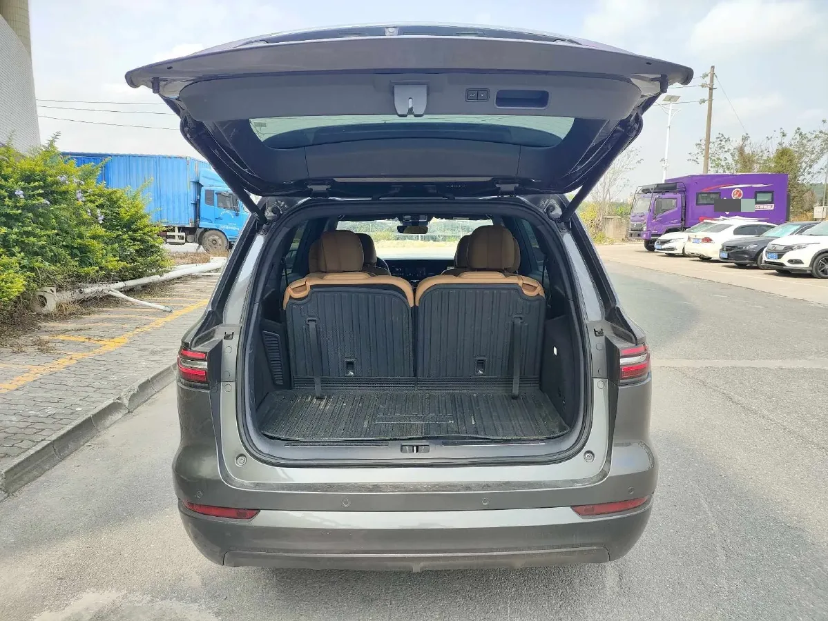 2021 Li ONE Range Extended 131HP REEV 40.5KWH,autocango,china used car exporter,china ev exporter,chinese used car exporter,chinese used ev exporter
