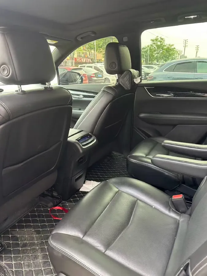 2022 Cadillac XT6 2.0T 237HP L4 9AT,autocango,china used car exporter,china ev exporter,chinese used car exporter,chinese used ev exporter