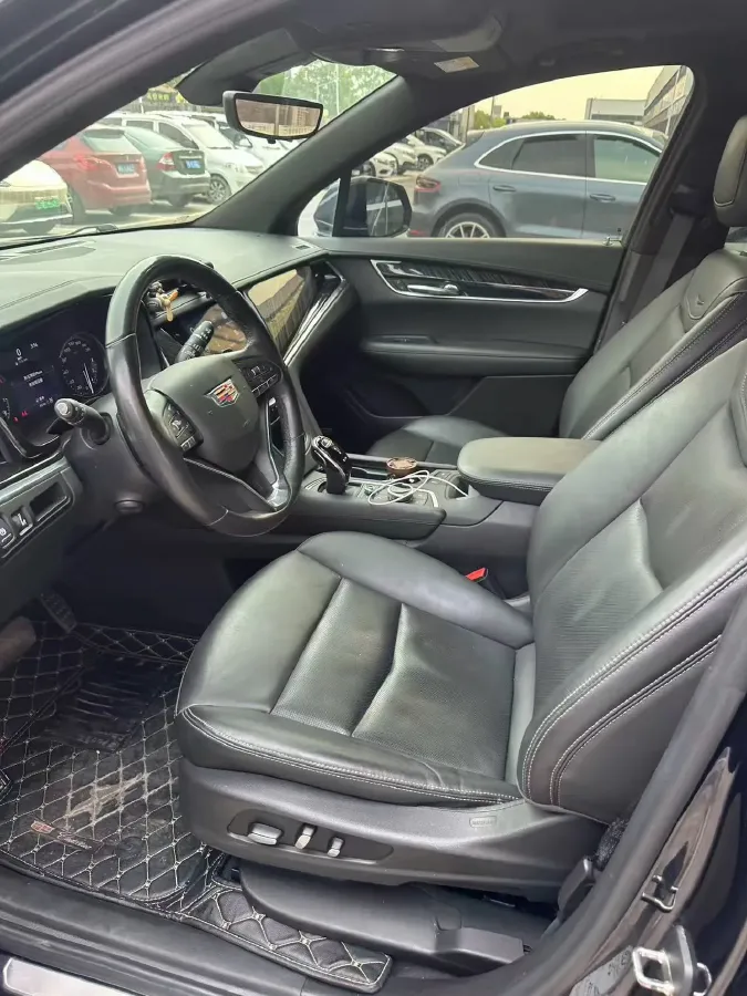 2022 Cadillac XT6 2.0T 237HP L4 9AT,autocango,china used car exporter,china ev exporter,chinese used car exporter,chinese used ev exporter