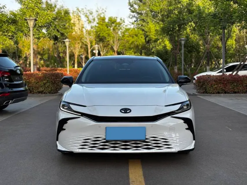 2024 Toyota Camry 2.0L 173HP L4 CVT,autocango,china used car exporter,china ev exporter,chinese used car exporter,chinese used ev exporter