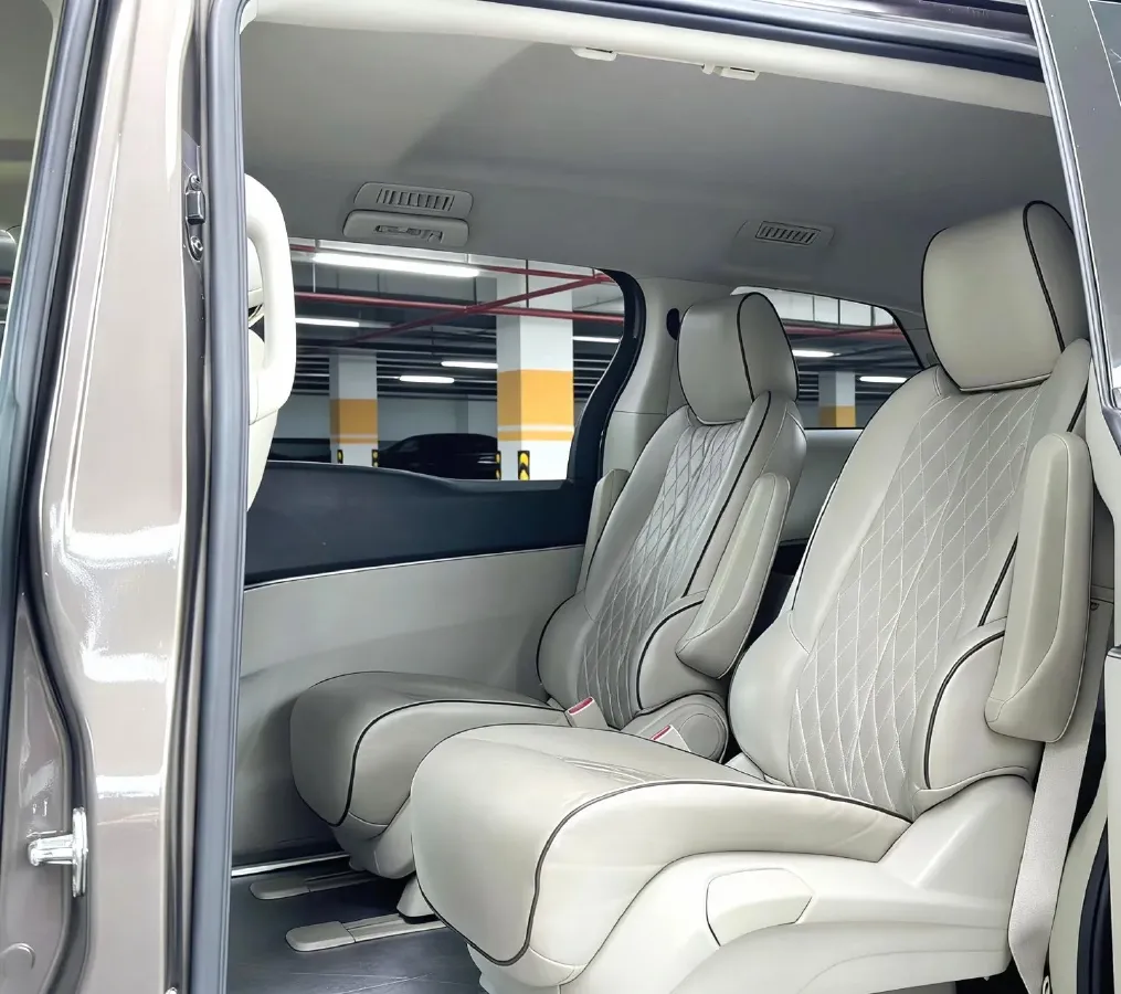 2023 Buick GL8 2.0T 237HP L4 9AT,autocango,china used car exporter,china ev exporter,chinese used car exporter,chinese used ev exporter