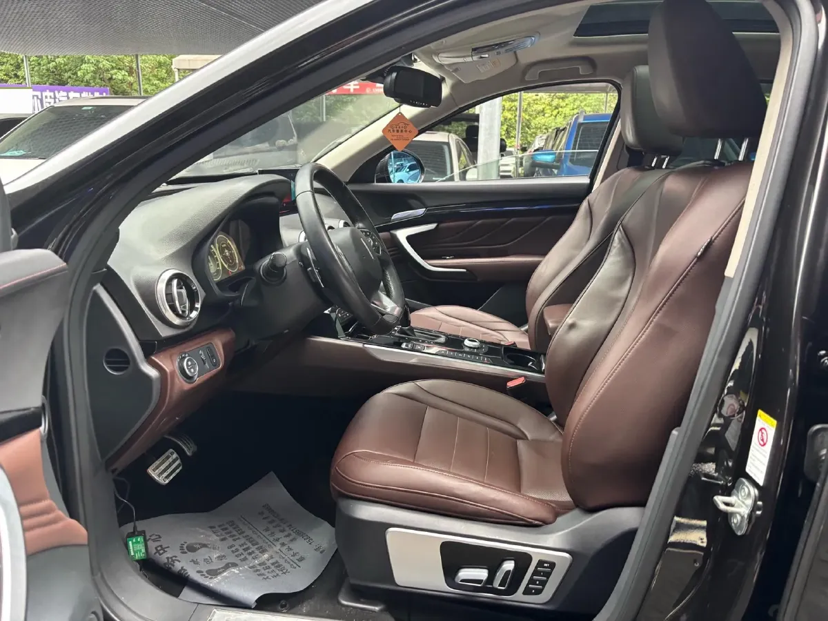 2017 WEY VV7 2.0T 234HP L4 7DCT,autocango,china used car exporter,china ev exporter,chinese used car exporter,chinese used ev exporter