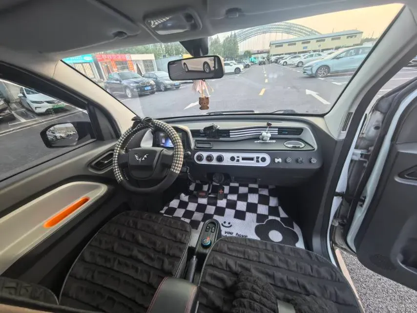 2020 WuLing HongGuang MINI EV BEV 13.8KWH,autocango,china used car exporter,china ev exporter,chinese used car exporter,chinese used ev exporter