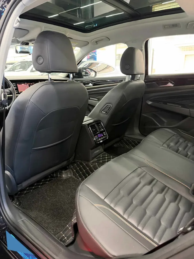 2019 Skoda Kodiak 2.0T 186HP L4 7DCT,autocango,china used car exporter,china ev exporter,chinese used car exporter,chinese used ev exporter