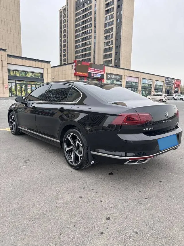 2025 Volkswagen Magotan 2.0T 186HP L4 7DCT,autocango,china used car exporter,china ev exporter,chinese used car exporter,chinese used ev exporter