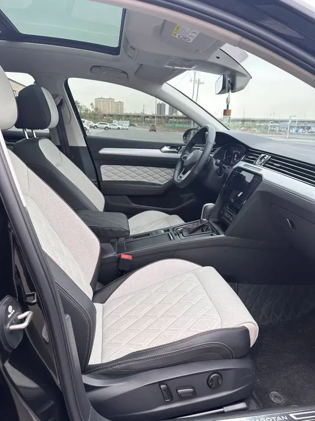 2025 Volkswagen Magotan 2.0T 186HP L4 7DCT,autocango,china used car exporter,china ev exporter,chinese used car exporter,chinese used ev exporter