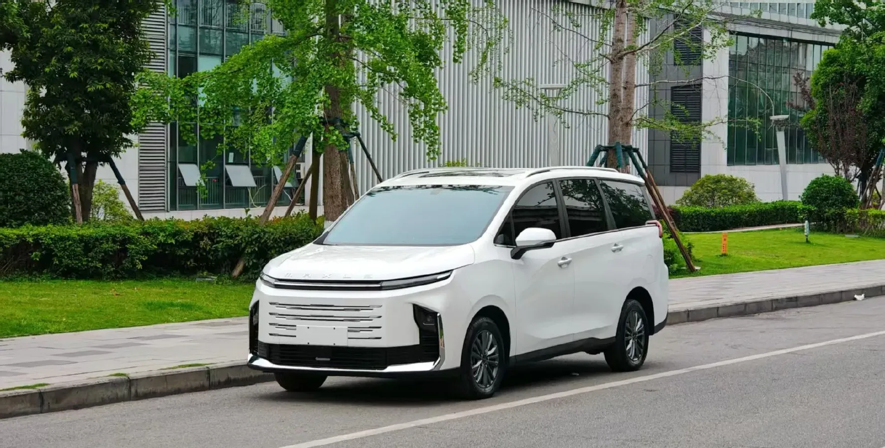 2025 MAXUS G50 PHEV 1.5L 98HP L4 1DHT PHEV 18.65KWH,autocango,china used car exporter,china ev exporter,chinese used car exporter,chinese used ev exporter