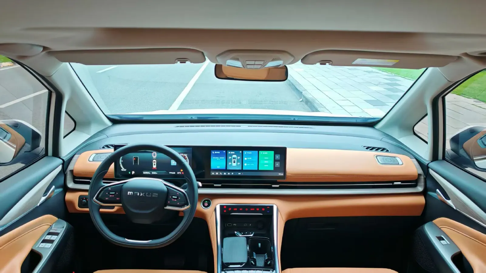 2025 MAXUS G50 PHEV 1.5L 98HP L4 1DHT PHEV 18.65KWH,autocango,china used car exporter,china ev exporter,chinese used car exporter,chinese used ev exporter