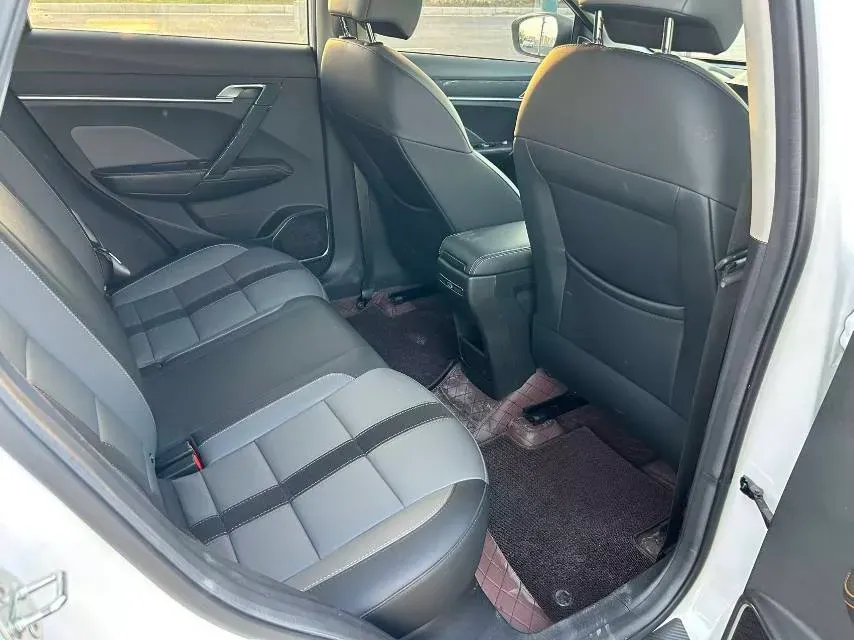 2023 Geely Coolray 1.5T 181HP L4 7DCT,autocango,china used car exporter,china ev exporter,chinese used car exporter,chinese used ev exporter