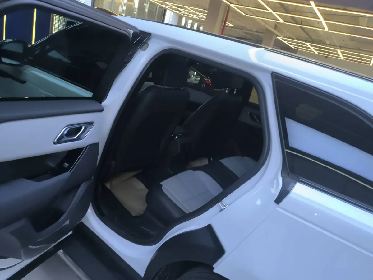 2024 Land Rover Range Rover Velar 2.0T 250HP L4 8AT,autocango,china used car exporter,china ev exporter,chinese used car exporter,chinese used ev exporter