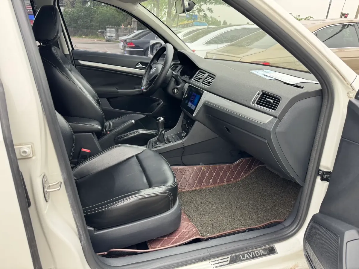 2017 Buick Excelle 1.5L 114HP L4 5MT,autocango,china used car exporter,china ev exporter,chinese used car exporter,chinese used ev exporter