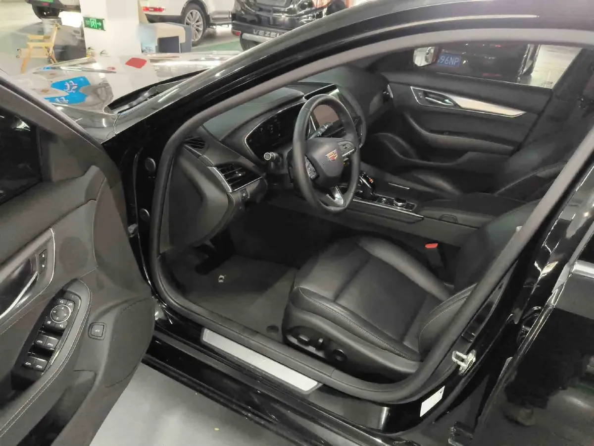 2023 Cadillac CT5 2.0T 237HP L4 10AT,autocango,china used car exporter,china ev exporter,chinese used car exporter,chinese used ev exporter