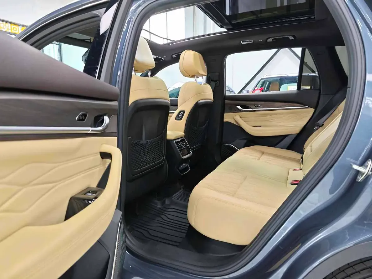 2025 Geely Monjaro 2.0T 238HP L4 8AT,autocango,china used car exporter,china ev exporter,chinese used car exporter,chinese used ev exporter