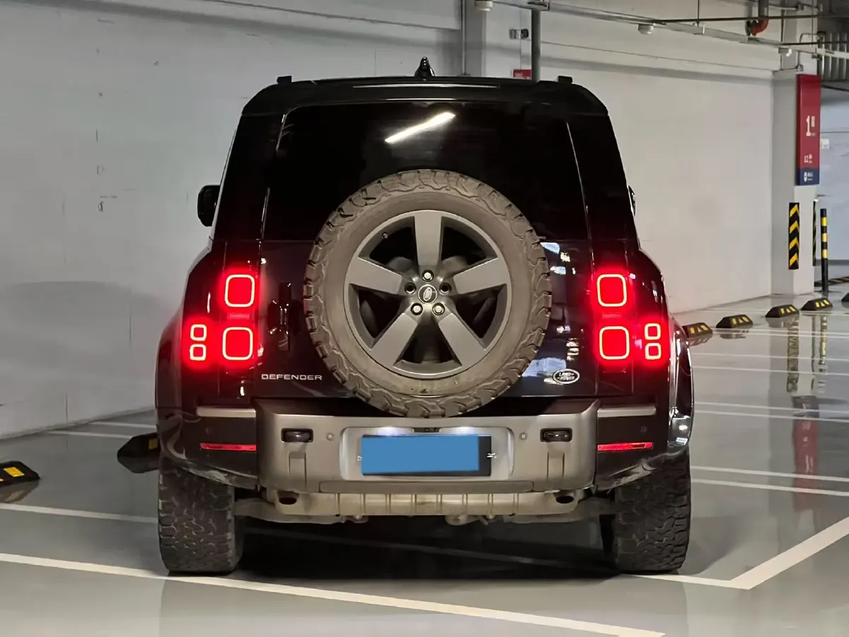 2024 Land Rover Defender 3.0T 400HP L6 8AT,autocango,china used car exporter,china ev exporter,chinese used car exporter,chinese used ev exporter