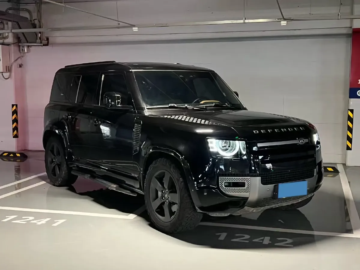 2024 Land Rover Defender 3.0T 400HP L6 8AT,autocango,china used car exporter,china ev exporter,chinese used car exporter,chinese used ev exporter