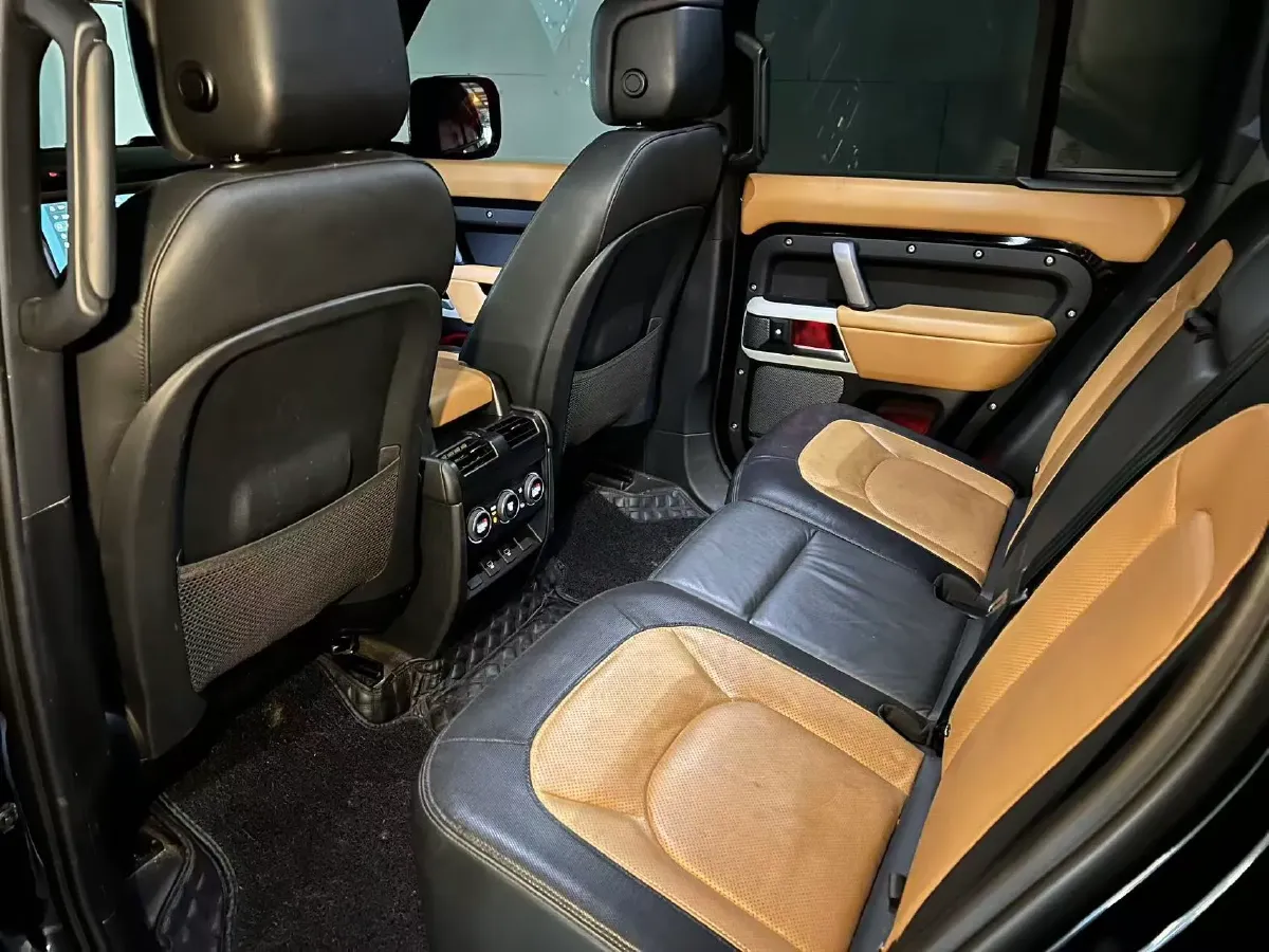 2024 Land Rover Defender 3.0T 400HP L6 8AT,autocango,china used car exporter,china ev exporter,chinese used car exporter,chinese used ev exporter