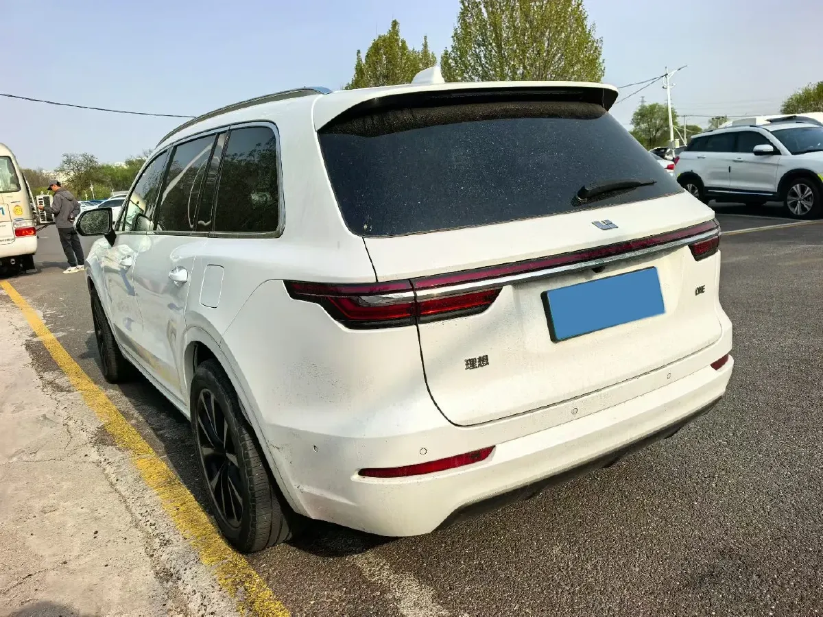 2021 Li ONE Range Extended 131HP REEV 40.5KWH,autocango,china used car exporter,china ev exporter,chinese used car exporter,chinese used ev exporter