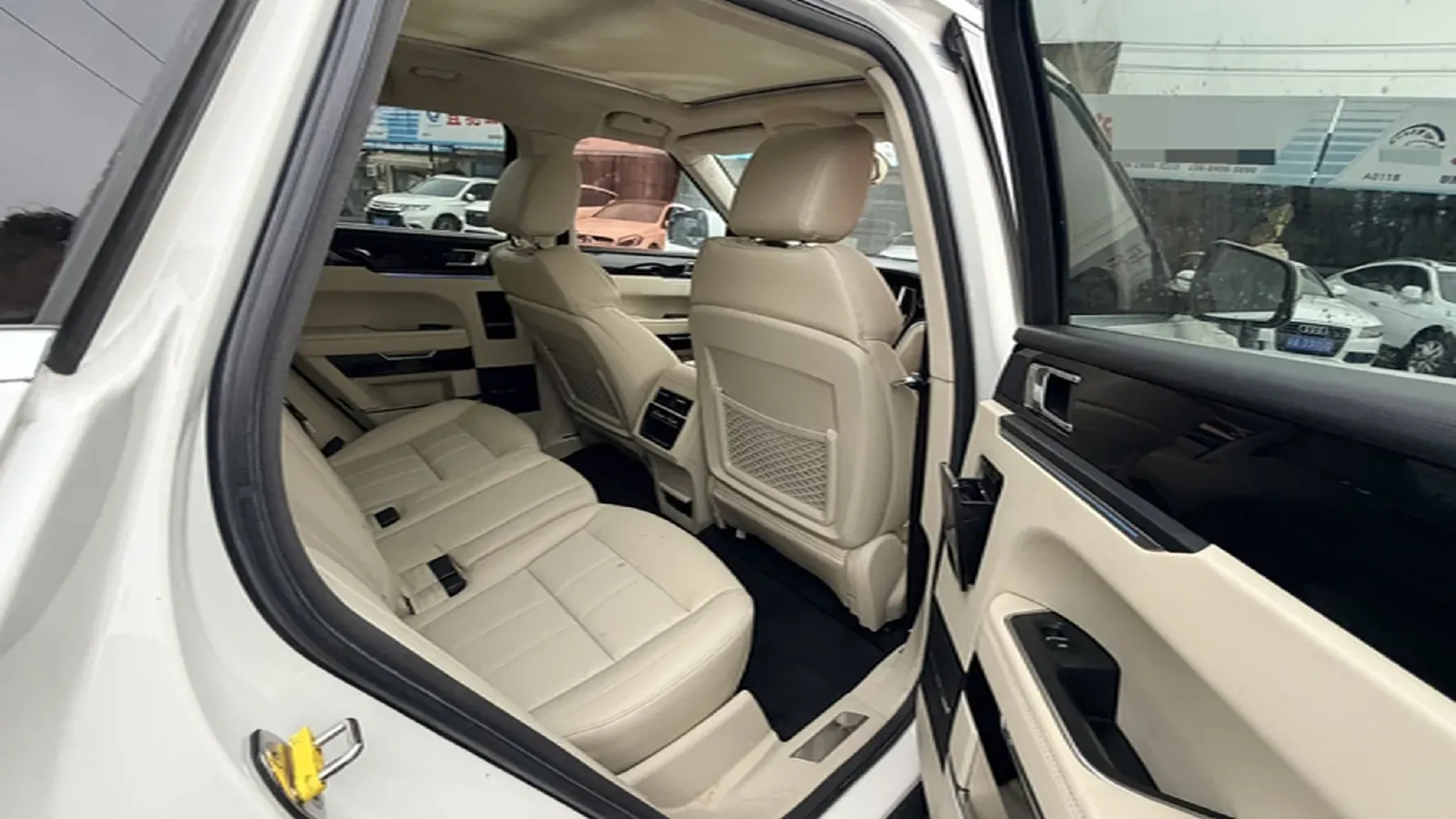 2017 Zotye T700 1.8T 177HP L4 6DCT,autocango,china used car exporter,china ev exporter,chinese used car exporter,chinese used ev exporter