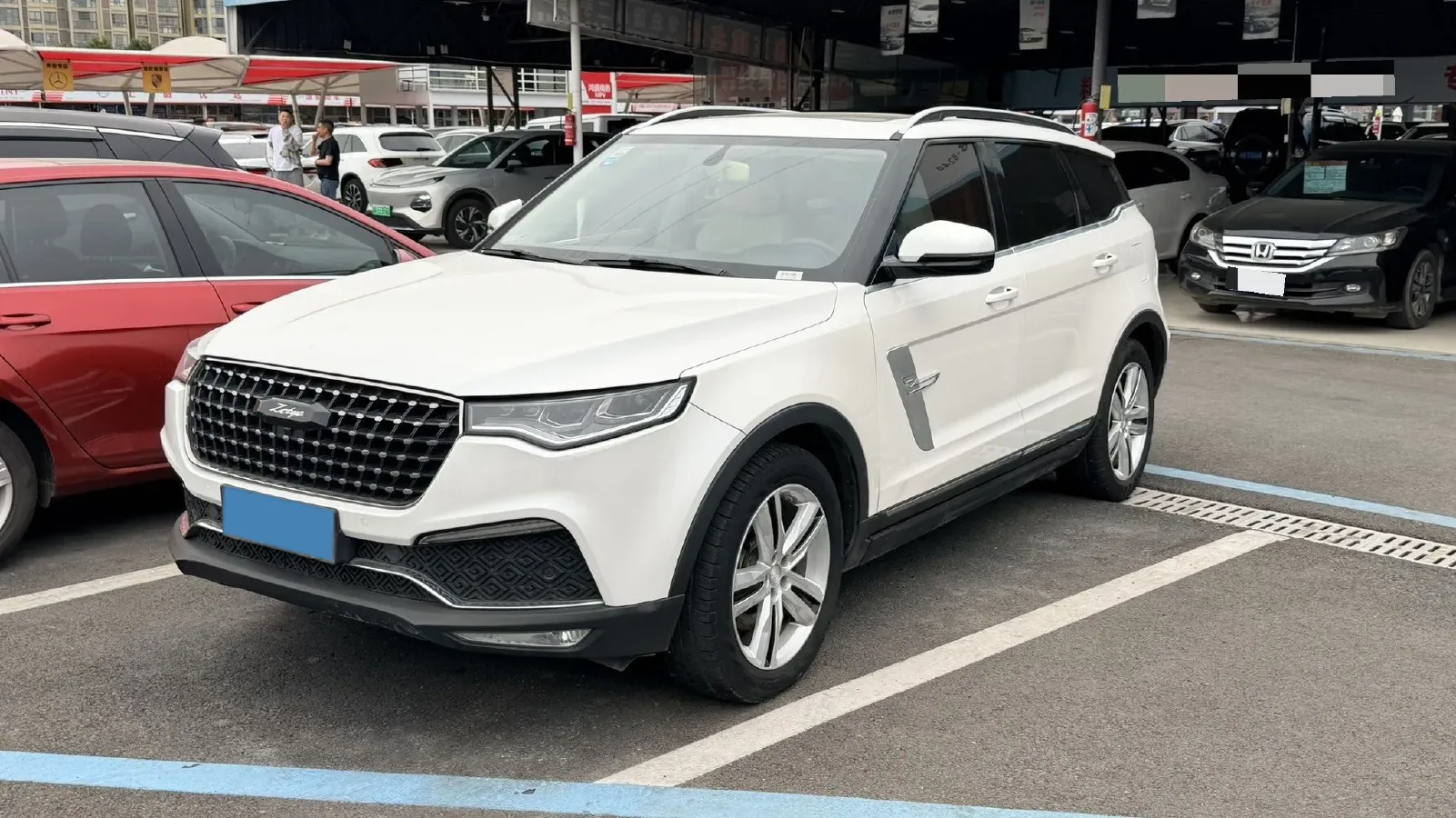 2017 Zotye T700 1.8T 177HP L4 6DCT,autocango,china used car exporter,china ev exporter,chinese used car exporter,chinese used ev exporter