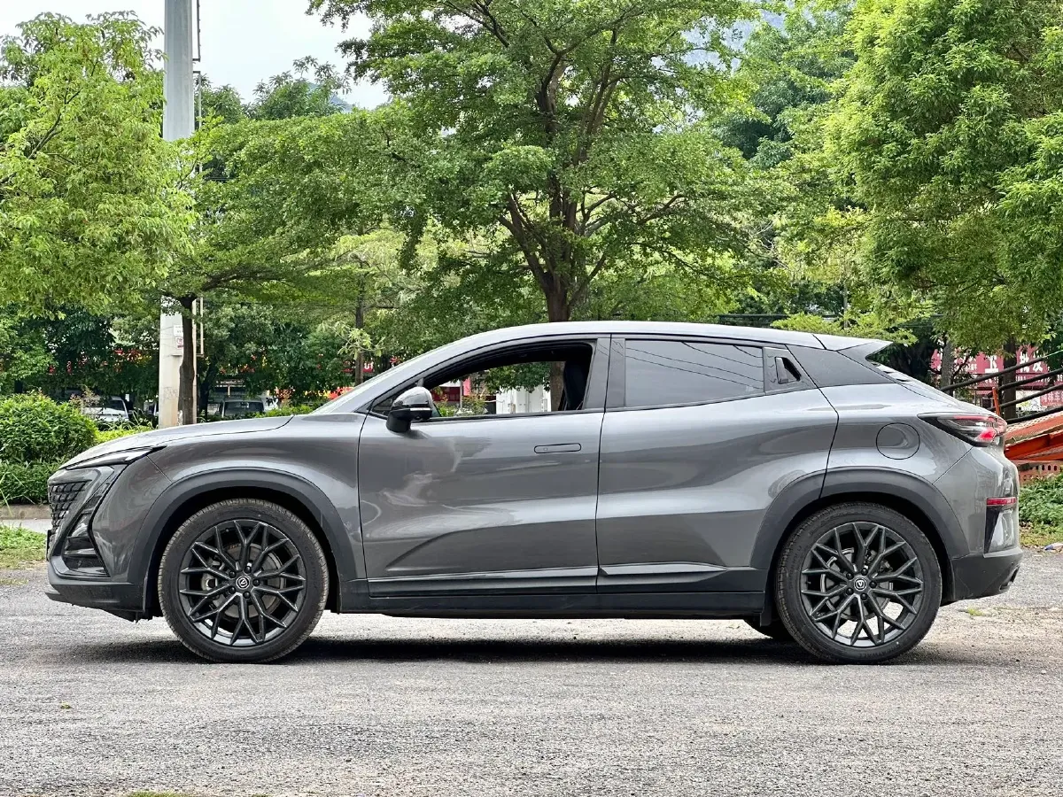 2022 ChangAn UNI-T 2.0T 233HP L4 8AT,autocango,china used car exporter,china ev exporter,chinese used car exporter,chinese used ev exporter