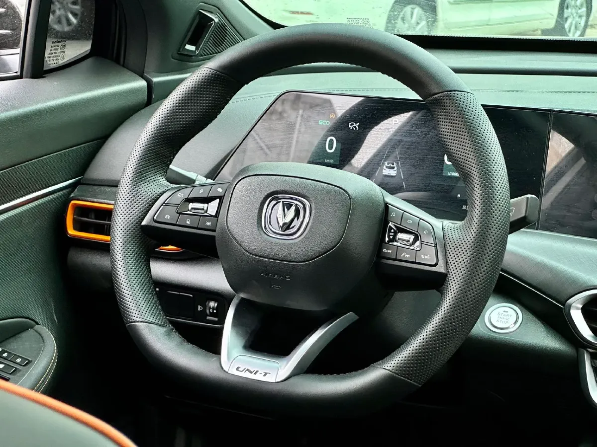 2022 ChangAn UNI-T 2.0T 233HP L4 8AT,autocango,china used car exporter,china ev exporter,chinese used car exporter,chinese used ev exporter