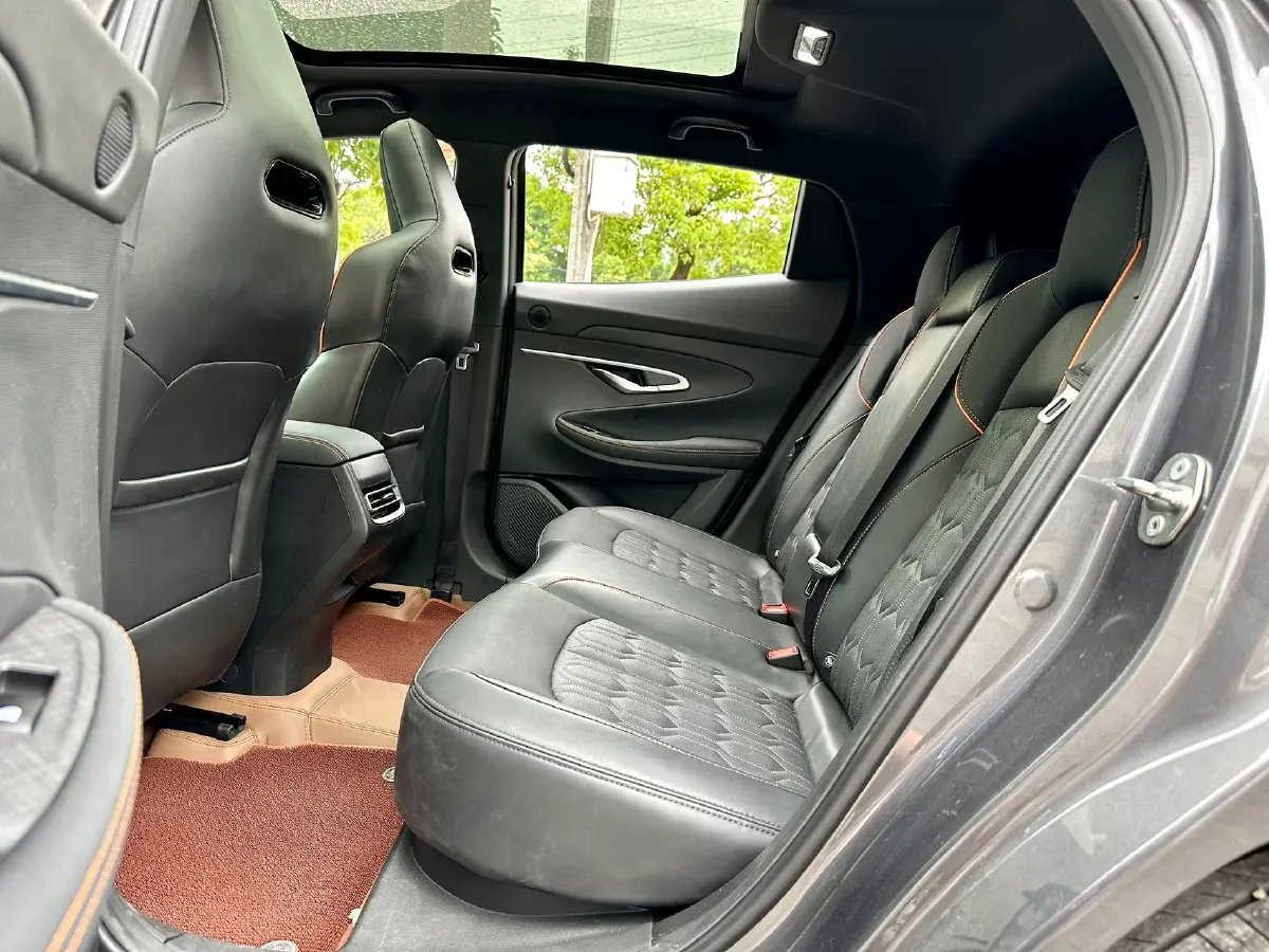 2022 ChangAn UNI-T 2.0T 233HP L4 8AT,autocango,china used car exporter,china ev exporter,chinese used car exporter,chinese used ev exporter