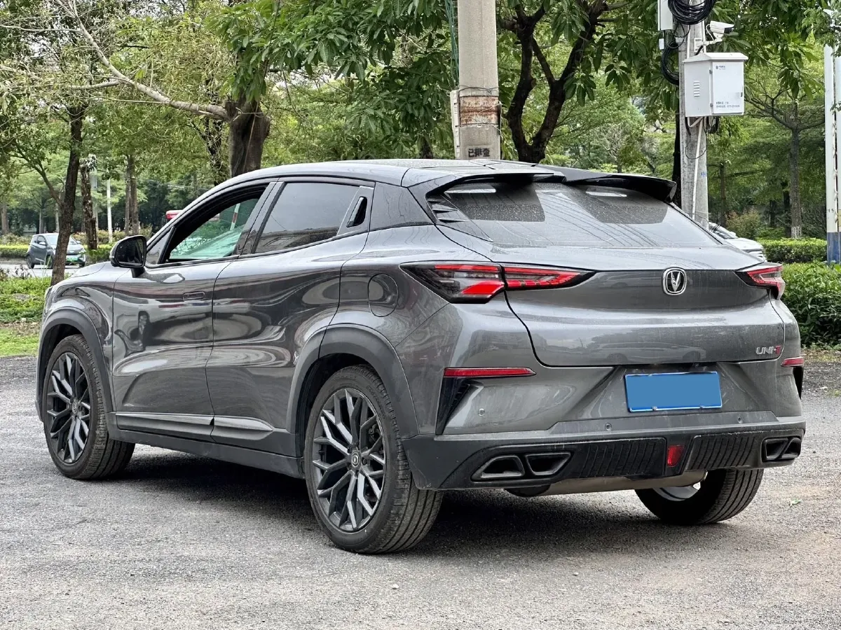 2022 ChangAn UNI-T 2.0T 233HP L4 8AT,autocango,china used car exporter,china ev exporter,chinese used car exporter,chinese used ev exporter