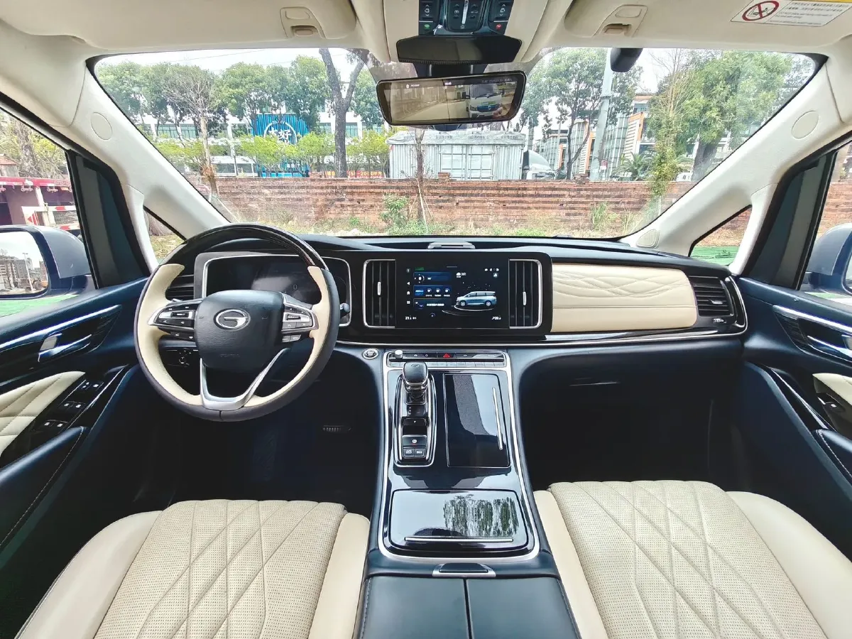 2021 GAC Trumpchi M8 2.0T 252HP L4 8AT,autocango,china used car exporter,china ev exporter,chinese used car exporter,chinese used ev exporter