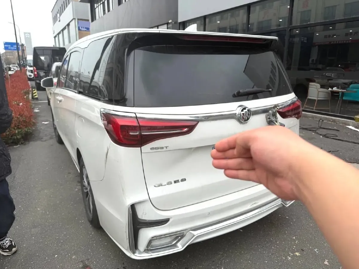 2020 Buick GL8 2.0T 237HP L4 9AT,autocango,china used car exporter,china ev exporter,chinese used car exporter,chinese used ev exporter