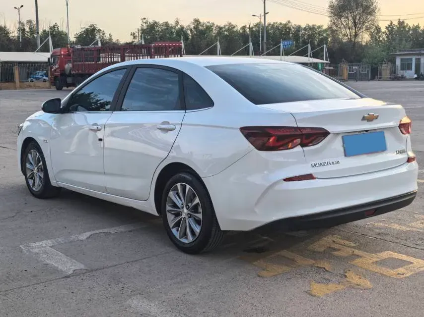 2021 Chevrolet Monza 1.5L 113HP L4 6AT,autocango,china used car exporter,china ev exporter,chinese used car exporter,chinese used ev exporter