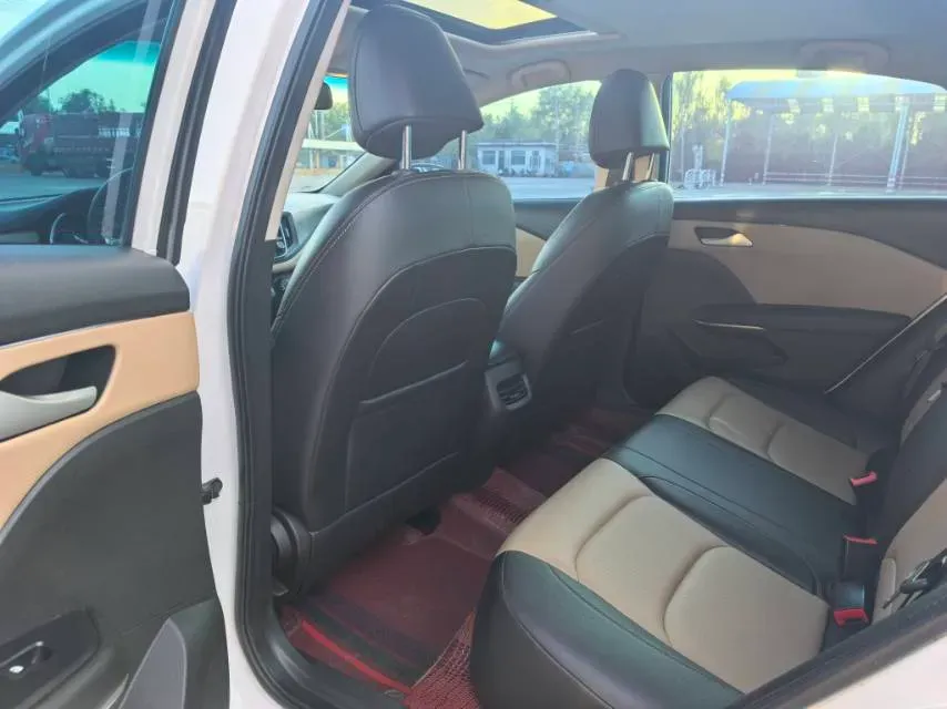 2021 Chevrolet Monza 1.5L 113HP L4 6AT,autocango,china used car exporter,china ev exporter,chinese used car exporter,chinese used ev exporter