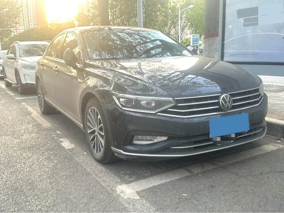 2020 Volkswagen Magotan 2.0T 186HP L4 7DCT,autocango,china used car exporter,china ev exporter,chinese used car exporter,chinese used ev exporter