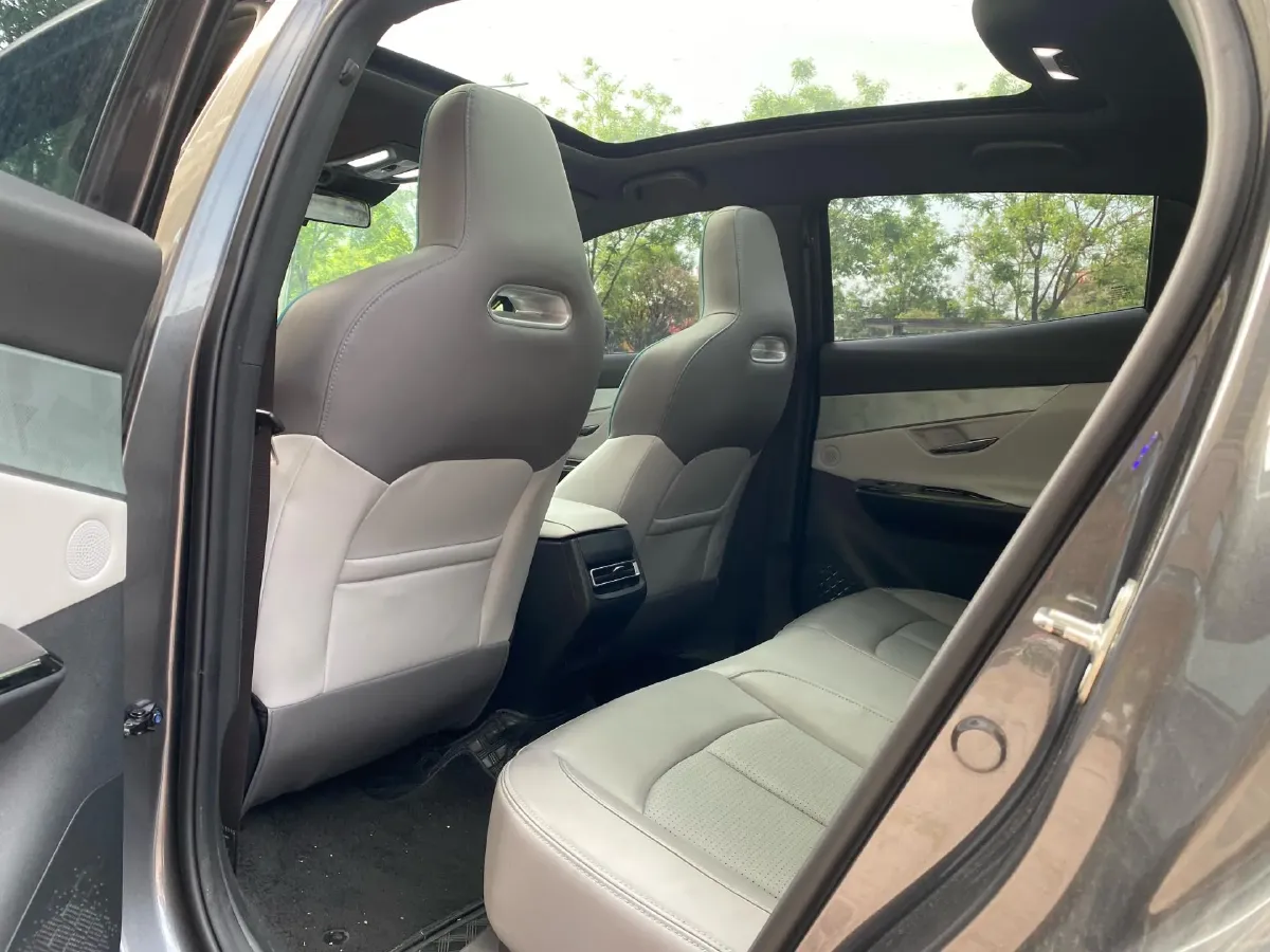 2023 ChangAn UNI-T 1.5T 188HP L4 7DCT,autocango,china used car exporter,china ev exporter,chinese used car exporter,chinese used ev exporter