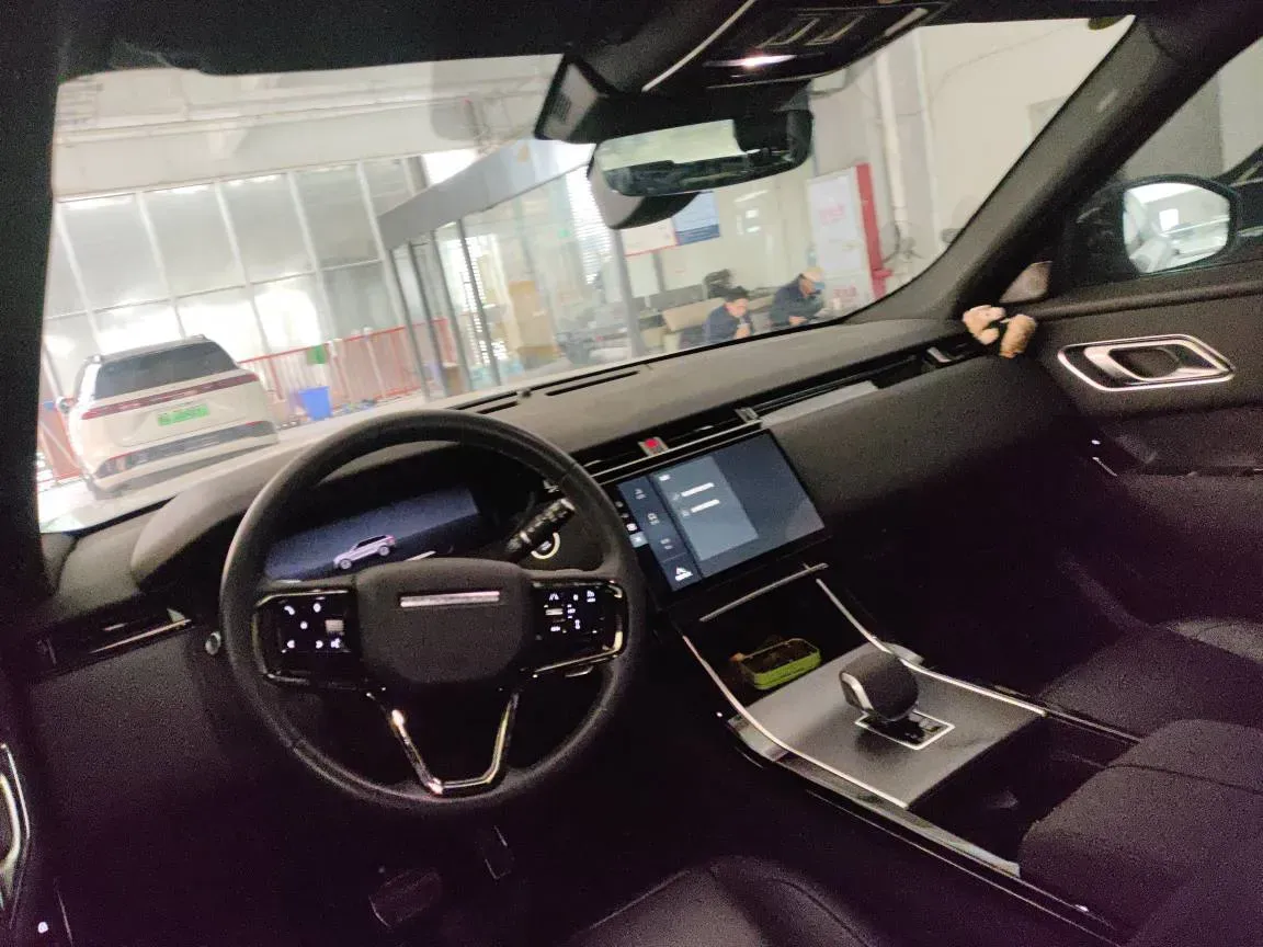 2024 Land Rover Range Rover Velar 2.0T 250HP L4 8AT,autocango,china used car exporter,china ev exporter,chinese used car exporter,chinese used ev exporter