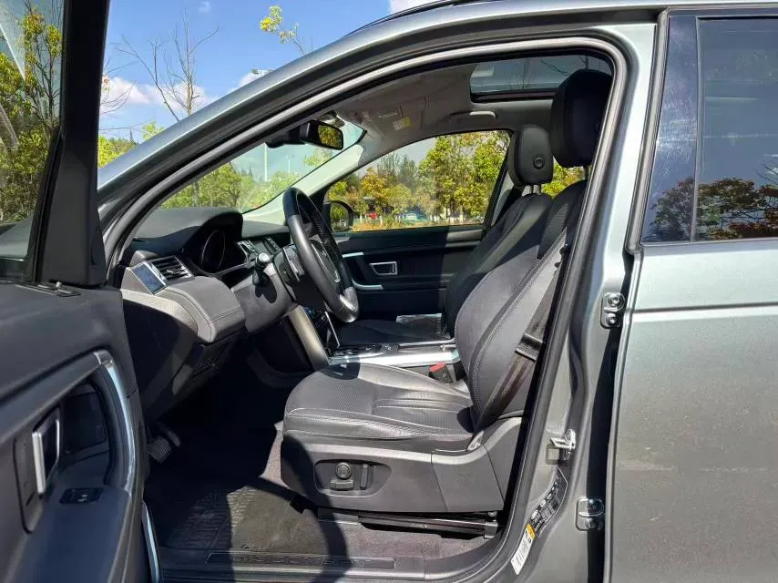 2019 Land Rover Discovery Sport 2.0T 241HP L4 9AT,autocango,china used car exporter,china ev exporter,chinese used car exporter,chinese used ev exporter