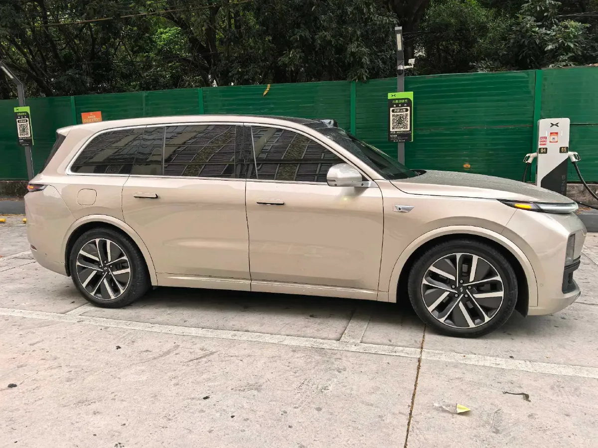 2022 Li L9 Range Extended 154HP REEV 42.6KWH,autocango,china used car exporter,china ev exporter,chinese used car exporter,chinese used ev exporter
