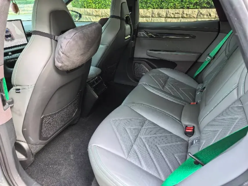 2022 Zeekr 001 BEV 86KWH,autocango,china used car exporter,china ev exporter,chinese used car exporter,chinese used ev exporter