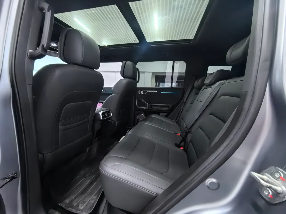 2023 Jetour Traveller 2.0T 254HP L4 7DCT,autocango,china used car exporter,china ev exporter,chinese used car exporter,chinese used ev exporter