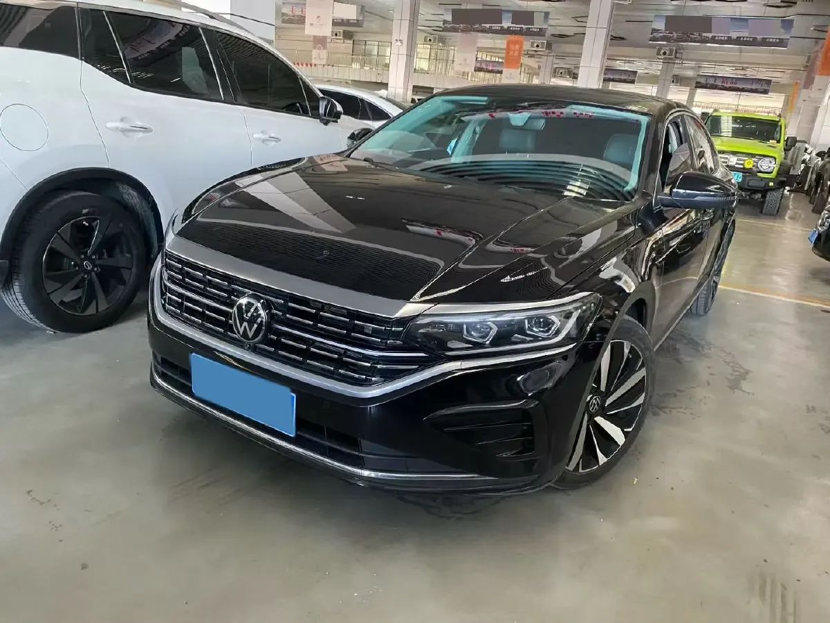 2021 Volkswagen Passat 2.0T 186HP L4 7DCT,autocango,china used car exporter,china ev exporter,chinese used car exporter,chinese used ev exporter