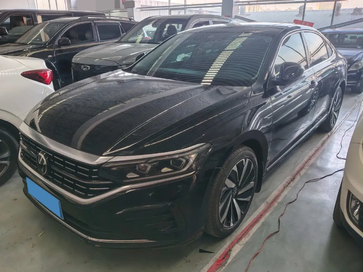 2021 Volkswagen Passat 2.0T 186HP L4 7DCT,autocango,china used car exporter,china ev exporter,chinese used car exporter,chinese used ev exporter