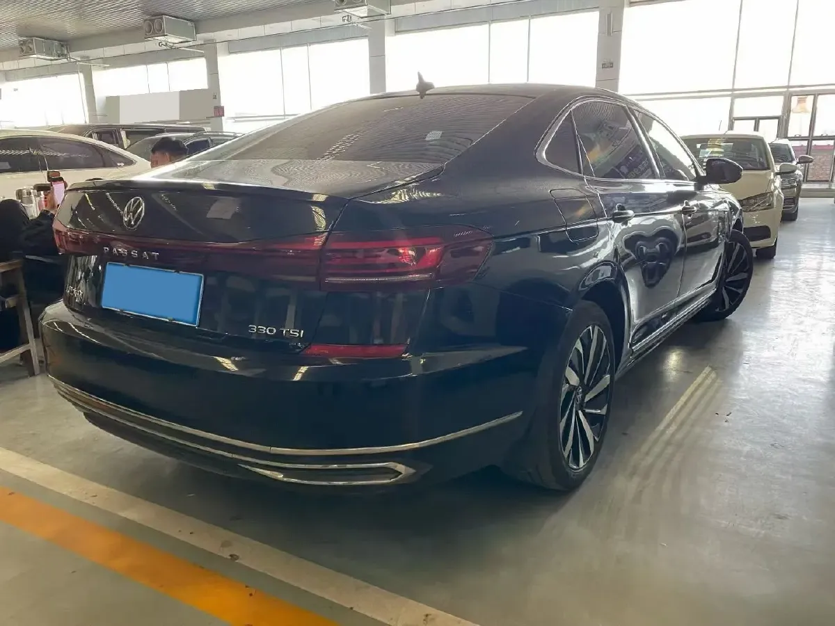 2021 Volkswagen Passat 2.0T 186HP L4 7DCT,autocango,china used car exporter,china ev exporter,chinese used car exporter,chinese used ev exporter