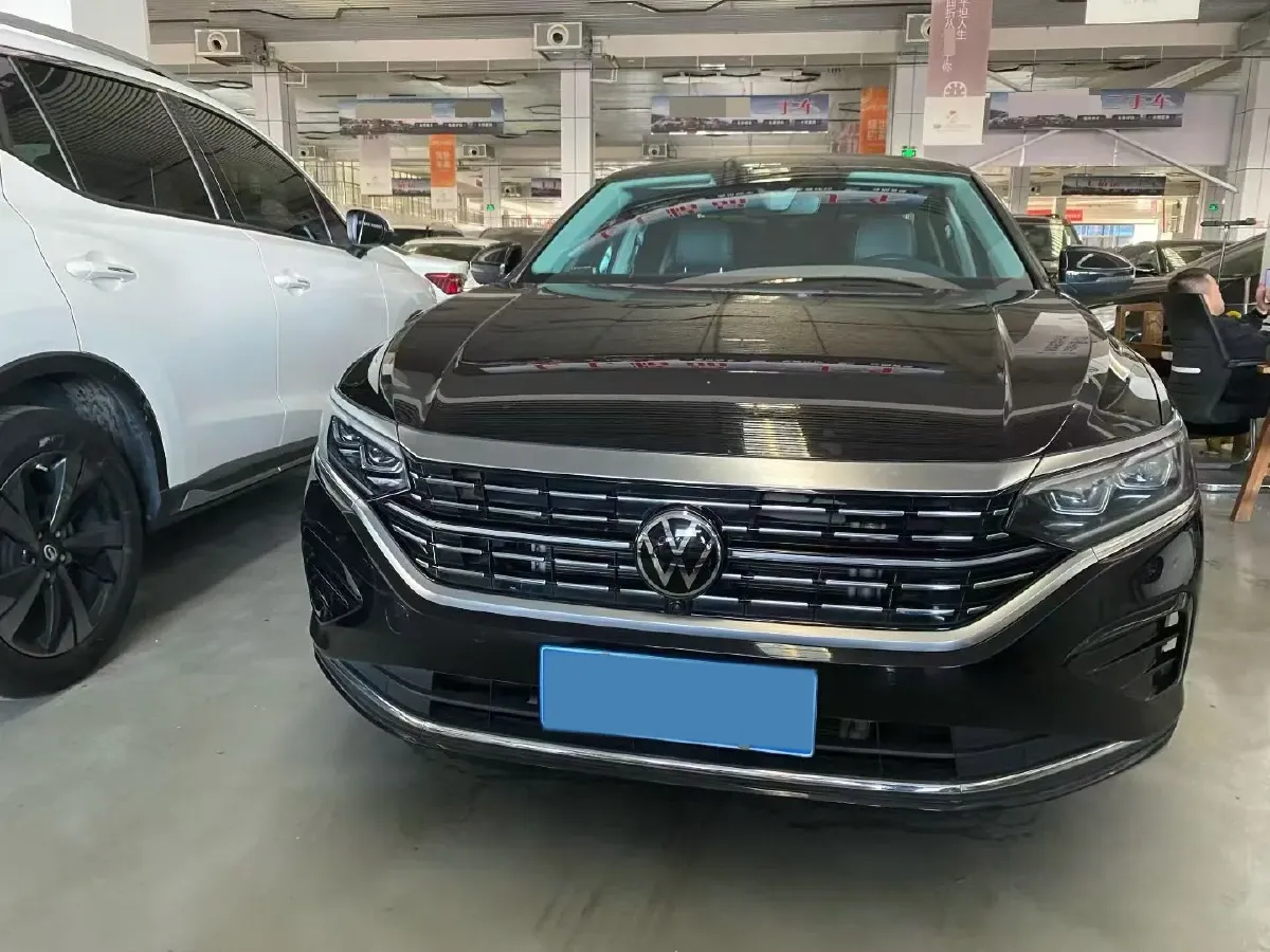 2021 Volkswagen Passat 2.0T 186HP L4 7DCT,autocango,china used car exporter,china ev exporter,chinese used car exporter,chinese used ev exporter