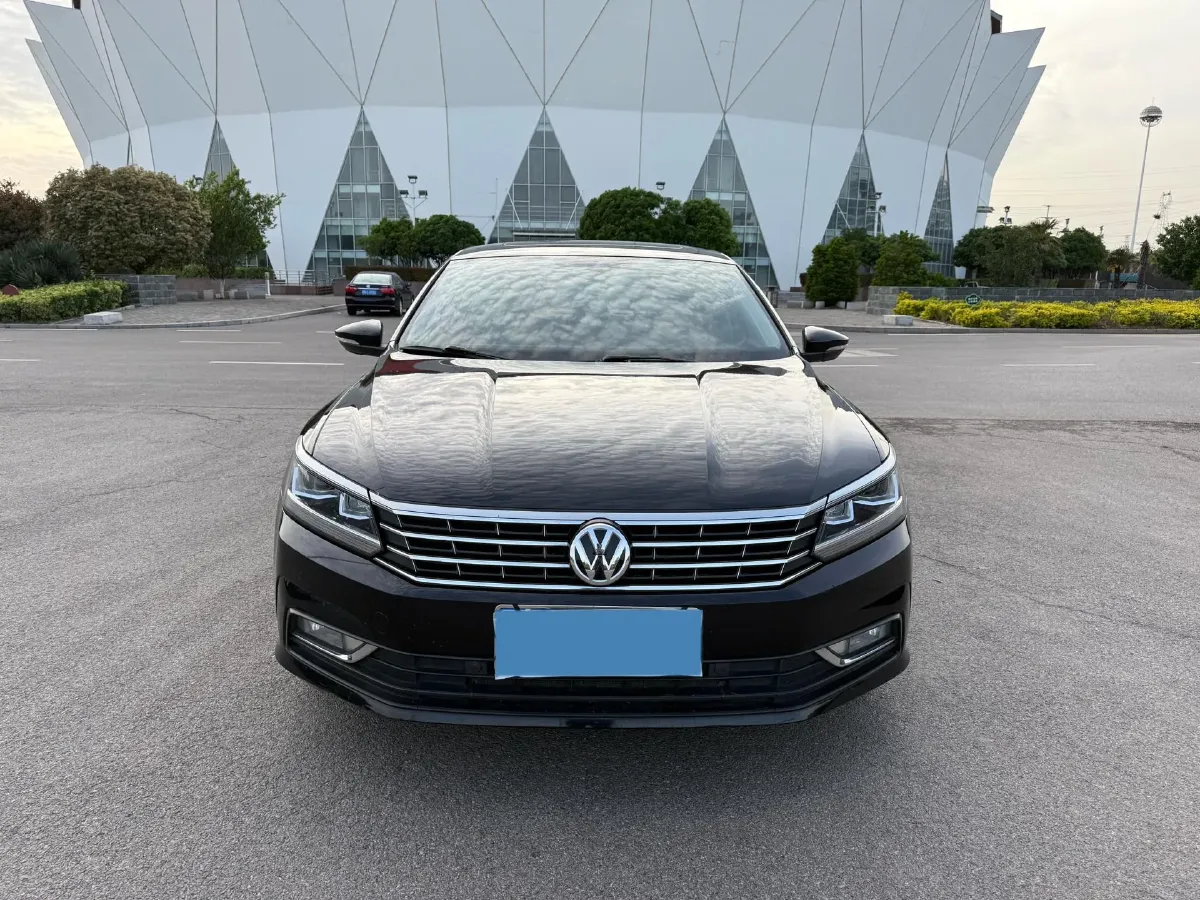 2017 Volkswagen Passat 1.8T 180HP L4 7DCT,autocango,china used car exporter,china ev exporter,chinese used car exporter,chinese used ev exporter