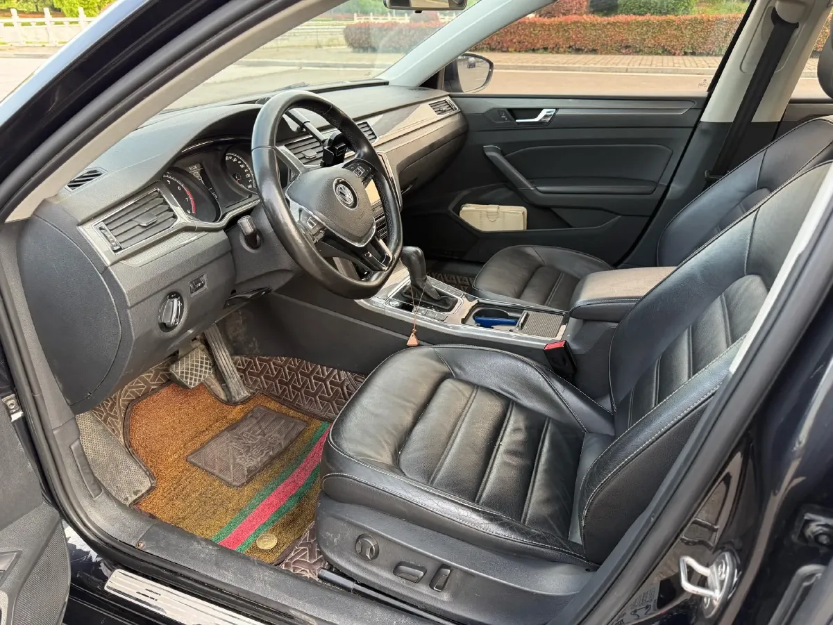 2017 Volkswagen Passat 1.8T 180HP L4 7DCT,autocango,china used car exporter,china ev exporter,chinese used car exporter,chinese used ev exporter