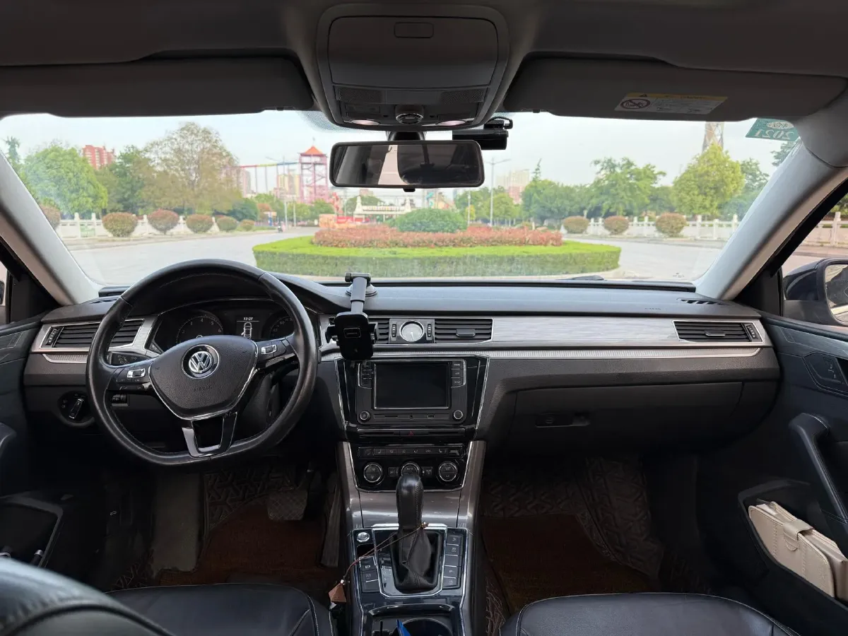 2017 Volkswagen Passat 1.8T 180HP L4 7DCT,autocango,china used car exporter,china ev exporter,chinese used car exporter,chinese used ev exporter