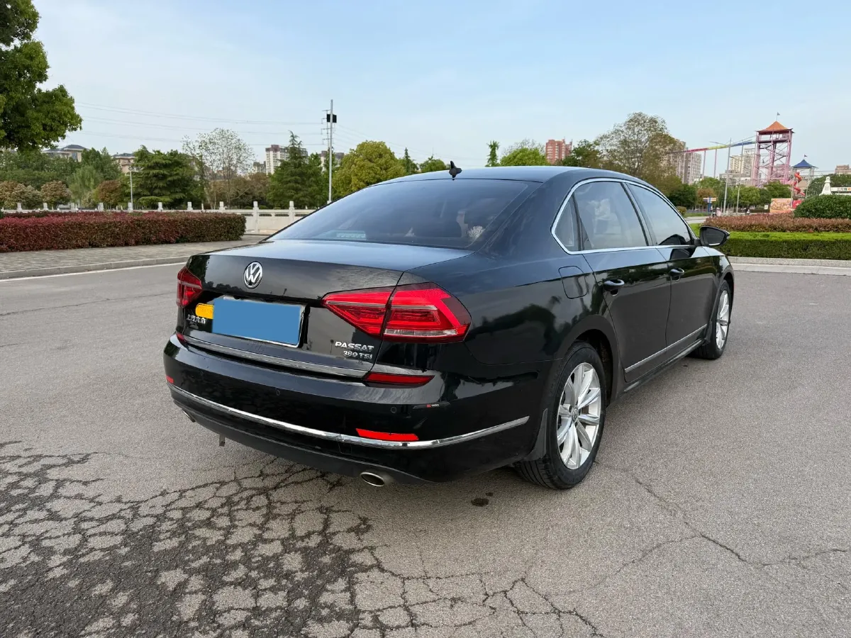 2017 Volkswagen Passat 1.8T 180HP L4 7DCT,autocango,china used car exporter,china ev exporter,chinese used car exporter,chinese used ev exporter
